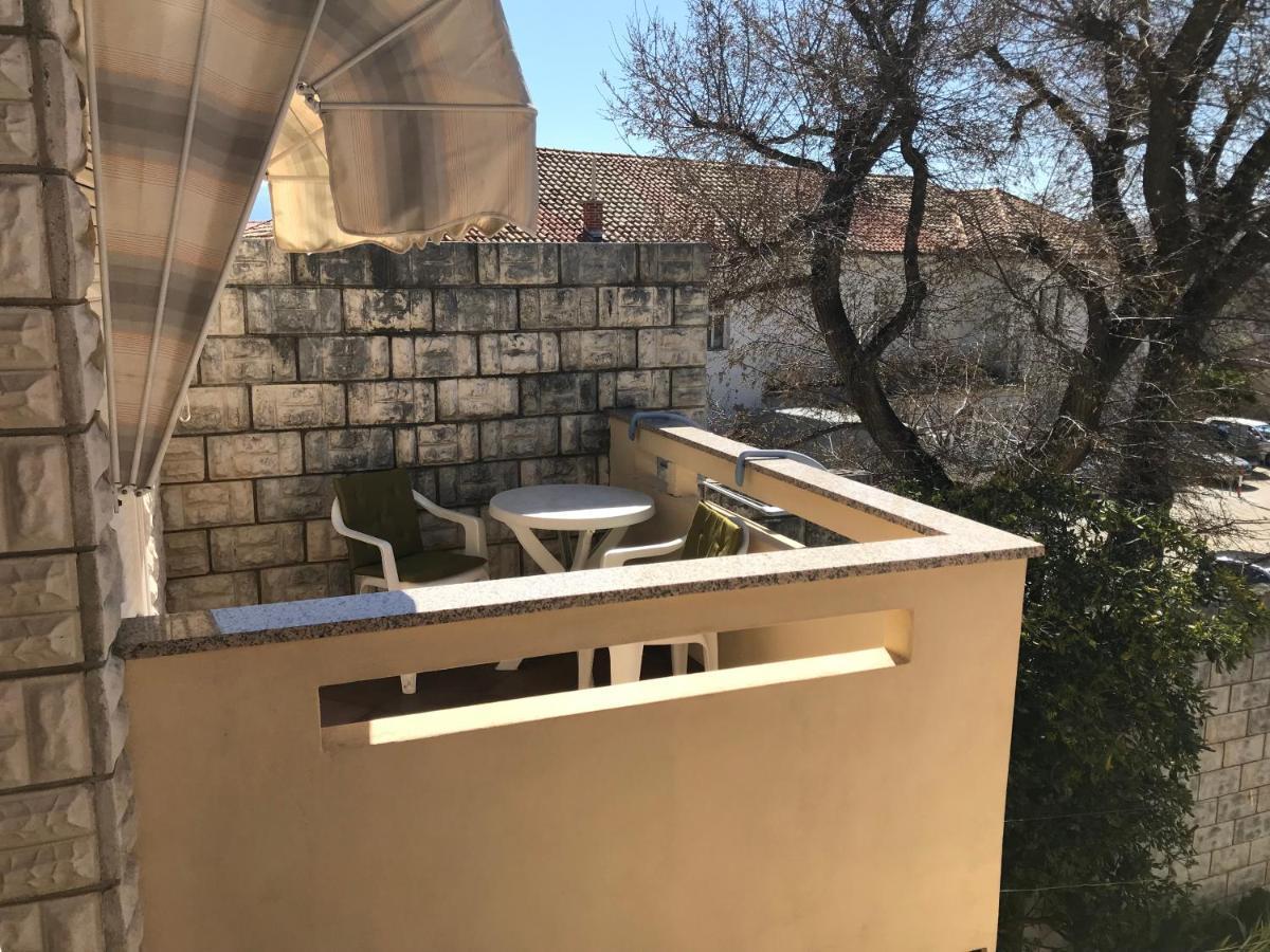 Summer Rooms Baska Екстериор снимка