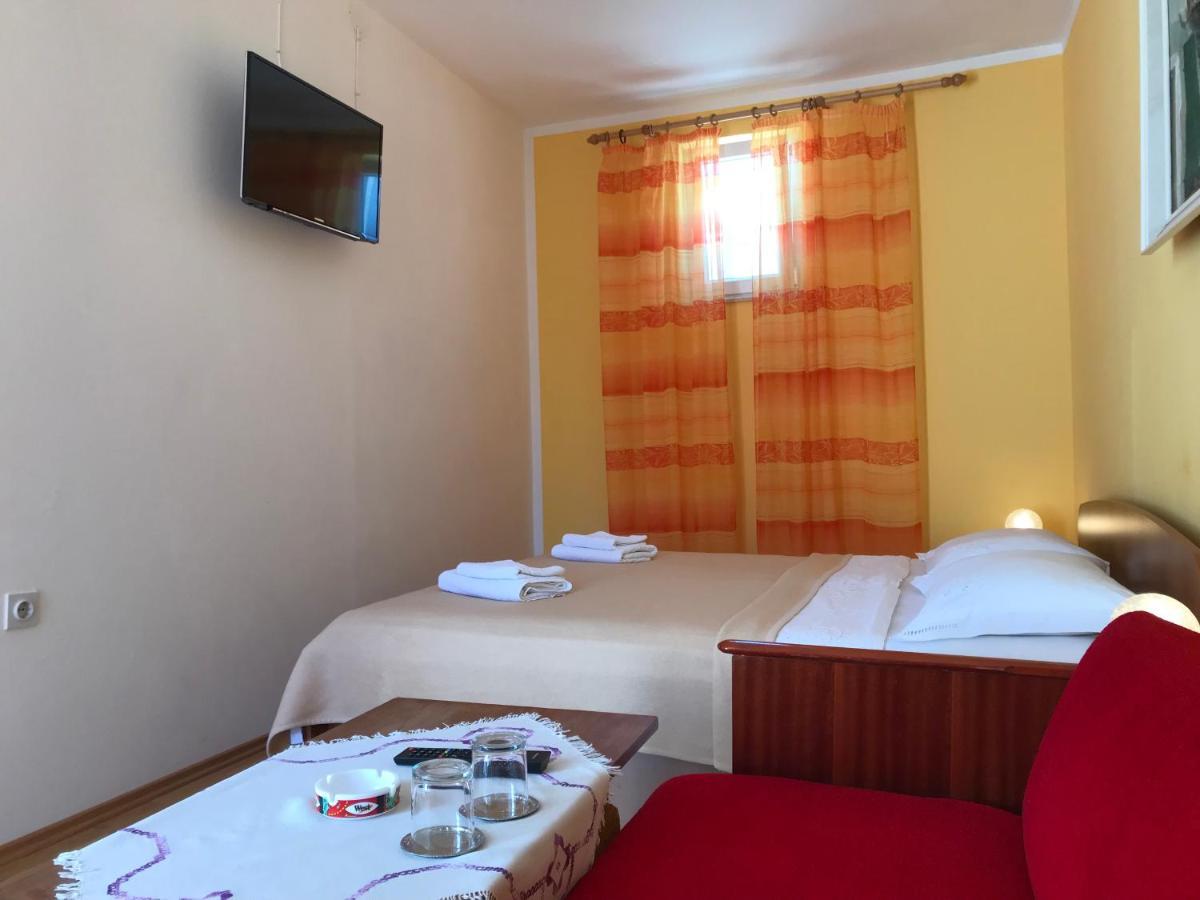 Summer Rooms Baska Екстериор снимка